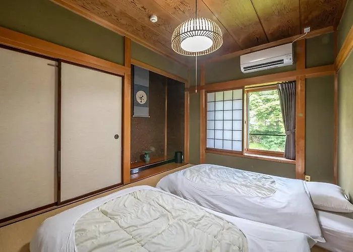 【1日1組限定4名まで同額】宮川沿いの町家一棟貸切ステイ　～Wat Resort 飛騨まちやど 桜～